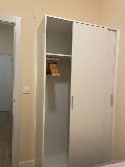 Apartamento Beautiful In Lavapies For 3 Pax - 011 Madrid